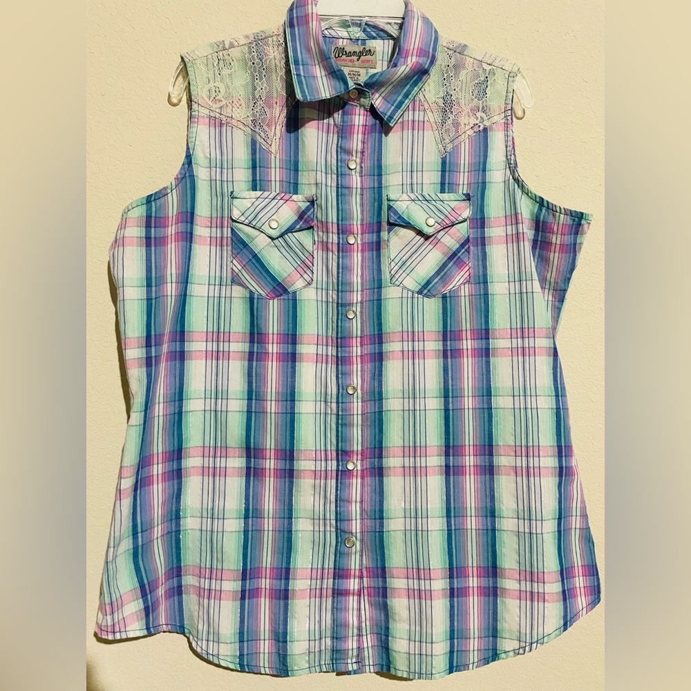 Wrangler wrancher sleeveless shirt size M